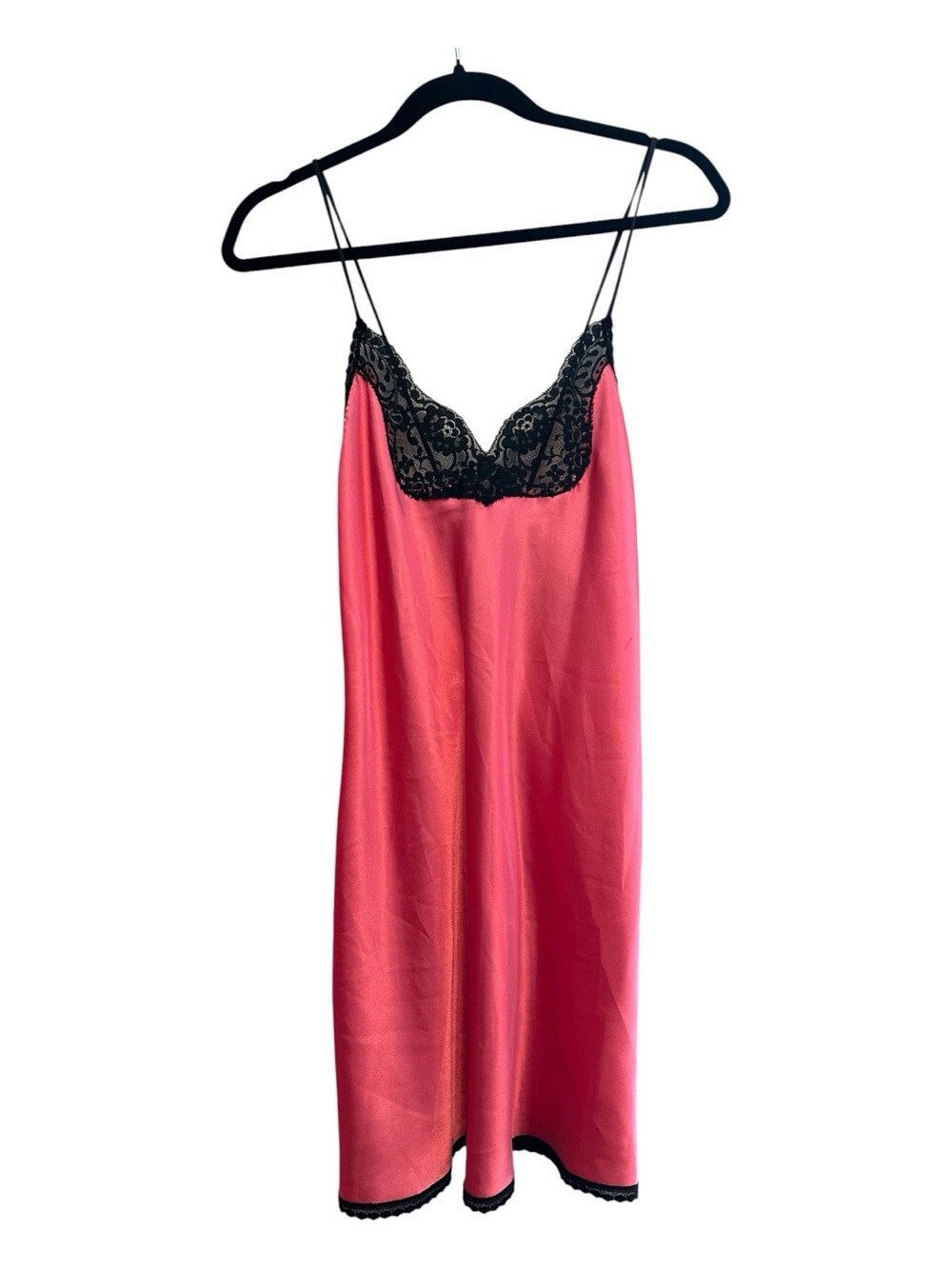 Vintage 80’s/90’s Lady Cameo Pink Chemise with Black Lace Accents Medium